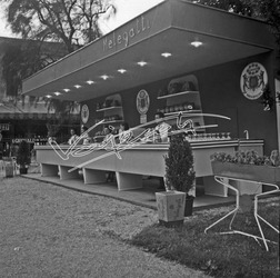 Fiera Campionaria di Vicenza 1953 Chiosco della Melegatti