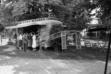 Fiera Campionaria di Vicenza 1953 Chiosco della Birra W&uuml;hrer