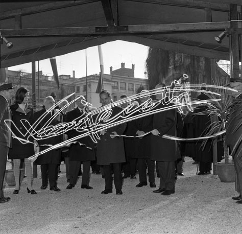 Fiera di Vicenza 1968 : Salone Internazionale della Ceramica: Inaugurazione. Pellicola - negativo bianco e nero fto mm 60x60