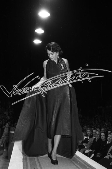 Fiera Campionaria di Vicenza 1949: Moda. Pellicola - negativo bianco e nero f.to mm 24X36