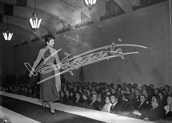 Fiera Campionaria di Vicenza 1952: Moda. lastra di vetro - negativo bianco e nero fto mm 90x120