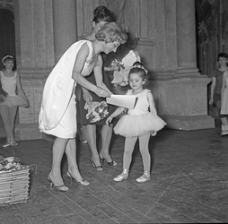 Scuola di danza Vanna Busolini Scuola di danza Vanna Busolini