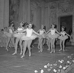 Scuola di danza Vanna Busolini Scuola di danza Vanna Busolini