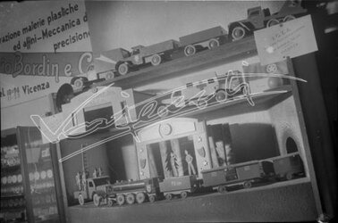 Fiera Campionaria di Vicenza 1946 Stand I.G.E.A. Industria giocattoli e affini