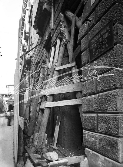 Negozio Zuccato. Lastra di vetro - negativo bianco e nero fto mm 180x240