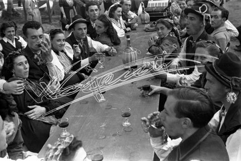 Fiera Campionaria di Vicenza 1946 : Pubblico. pellicola-negativo bianco e nero 24X36