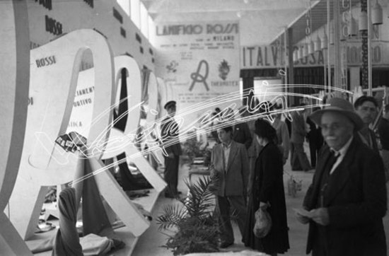 Fiera Campionaria di Vicenza 1948 : Stand Lanificio Rossi. pellicola - negativo bianco e nero fto mm 60x90