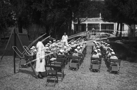 Casa del Sole. pellicola - negativo bianco e nero fto mm 60x60