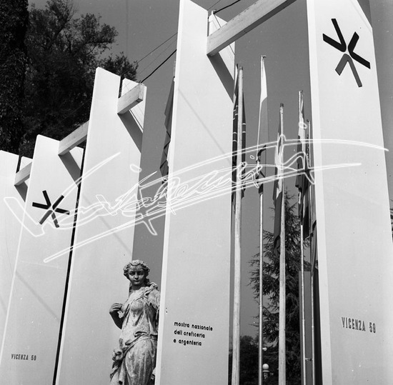 Fiera Campionaria di Vicenza 1959: Giardino Salvi. Pellicola - negativo bianco e nero fto mm 60x60