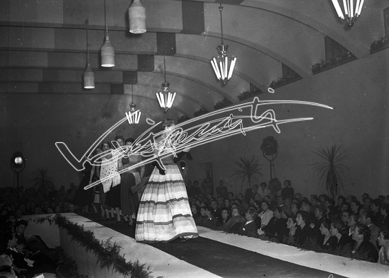 Fiera Campionaria di Vicenza 1952: Moda. lastra di vetro - negativo bianco e nero fto mm 90x120