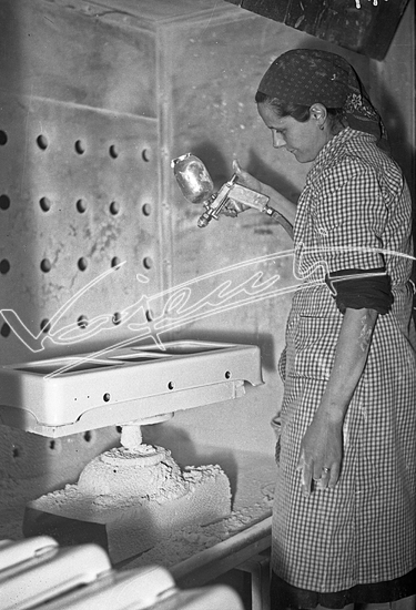 Smalteria Metallurgica Veneta. Pellicola - negativo bianco e nero - f.to mm 60x90