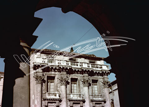 Loggia del Capitanio : Piazza dei Signori. pellicola-negativo colore 9X12