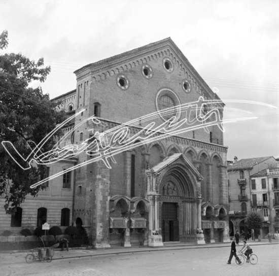 Chiesa di San Lorenzo. pellicola - negativo bianco e nero fto mm 60x60