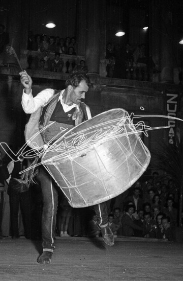 Fiera Campionaria di Vicenza 1949: Spettacolo Folcloristico. Pellicola - negativo bianco e nero f.to mm 24X36