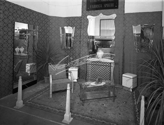 Fiera Campionaria di Vicenza 1948 Stand Vetrerie Rizzardi Fiera Campionaria di Vicenza 1948 Stand Vetrerie Rizzardi