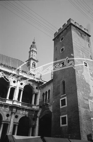 Piazza delle Erbe : Torre del Girone. pellicola - negativo bianco e nero fto mm 60x90