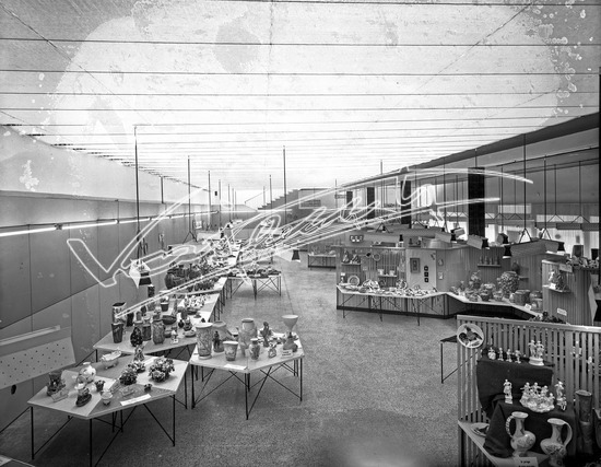 Fiera Campionaria di Vicenza 1949 : Padiglione della Ceramica. Lastra di vetro - negativo bianco e nero fto mm 240X300