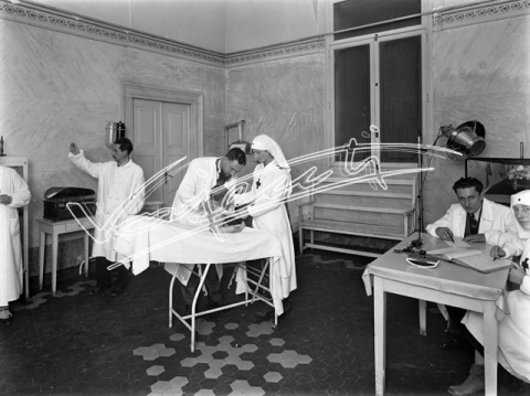 Ambulatorio Principe di Piemonte. lastra di vetro - negativo bianco e nero fto mm 180x240