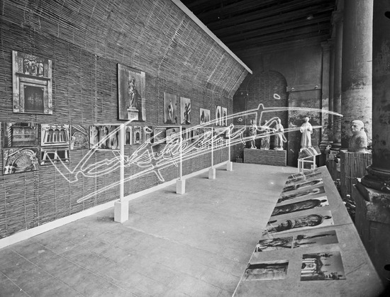 Fiera Campionaria di Vicenza 1952: Prima Mostra della Pietra di Vicenza. Lastra di vetro - negativo bianco e nero f.to mm 180X240