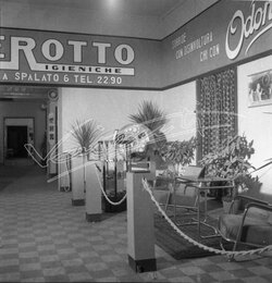 Fiera Campionaria di Vicenza 1946 Stand della Profumerie Igieniche Lancerotto