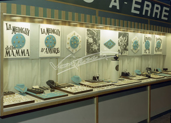 Fiera di Vicenza 1969 Mostra dell Oreficeria Stand UNO A ERRE Fiera di Vicenza 1969 Mostra dell Oreficeria Stand UNO A ERRE