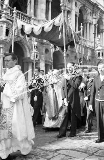 Corpus Domini : processione. pellicola - negativo bianco e nero fto mm 60x90