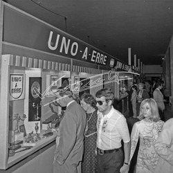 Fiera di Vicenza 1969 Mostra dell Oreficeria Stand UNO A ERRE Fiera di Vicenza 1969 Mostra dell Oreficeria Stand UNO A ERRE