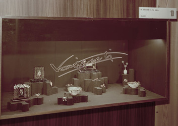 Fiera di Vicenza 1967 Mostra dell Oreficeria Stand R. Grassi Fiera di Vicenza 1967 Mostra dell Oreficeria Stand R. Grassi