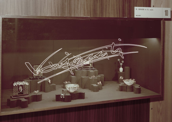 Fiera di Vicenza 1967 : Mostra dell`Oreficeria: Stand R. Grassi. Pellicola - negativo colore f.to mm 130X180