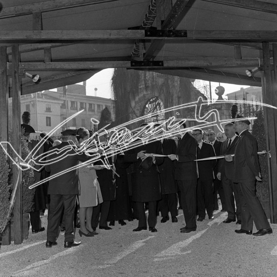 Fiera di Vicenza 1967 : Salone Internazionale della Ceramica: Inaugurazione. Pellicola - negativo bianco e nero fto mm 60x60