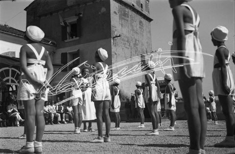 Casa del Sole. pellicola - negativo bianco e nero fto mm 60x60