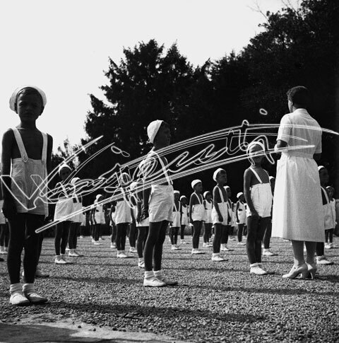 Casa del Sole. pellicola - negativo bianco e nero fto mm 60x60