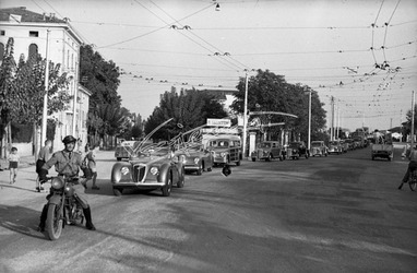 Fiera Campionaria di Vicenza 1949 Sfilata di Automobili