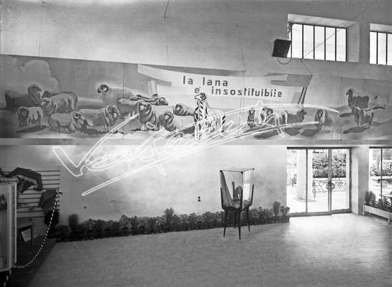 Fiera Campionaria di Vicenza 1950 : Padiglione della lana. lastra di vetro - negativo bianco e nero fto mm 180x240
