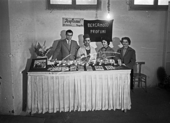 Fiera Campionaria di Vicenza 1955 Stand Profumi Zagolin