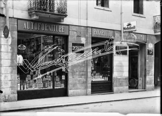 Autoforniture Panarotto Massimo. lastra di vetro - negativo bianco e nero fto mm 130x180