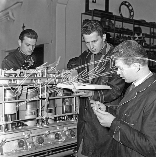 Istituto Industriale Statale A. Rossi. pellicola - negativa B&N f.to mm 60x60