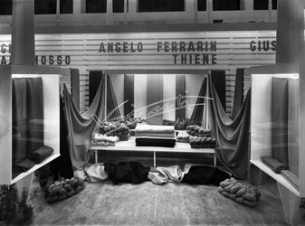 Fiera Campionaria di Vicenza 1950 Stand Lanificio Ferrarin Fiera Campionaria di Vicenza 1950 Stand Lanificio Ferrarin
