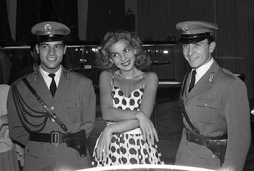 Abbe Lane e Xavier Cugat Abbe Lane e Xavier Cugat