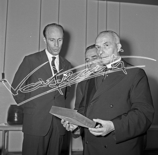 Fiera Campionaria di Vicenza 1959: Carlo Zinato . Pellicola - negativo bianco e nero fto mm 60x60