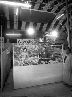 Fiera Campionaria di Vicenza 1955 Stand Giocattoli M.A. B.A.