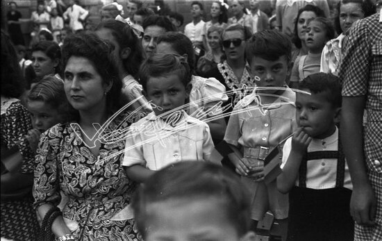 Fiera Campionaria di Vicenza 1946 : Pubblico. pellicola-negativo bianco e nero 24X36