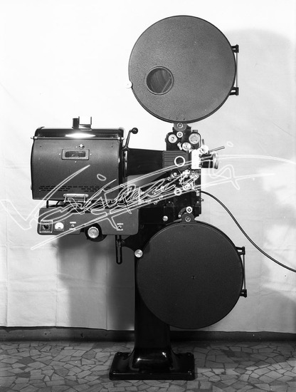 Officina Meccanica : Guido Gasparinetti. Lastra di vetro - negativo bianco e nero fto mm 180x240