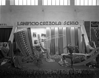 Fiera Campionaria di Vicenza 1948 Stand Lanificio Cazzola Fiera Campionaria di Vicenza 1948 Stand Lanificio Cazzola