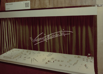 Fiera di Vicenza 1967 Mostra dell Oreficeria Stand Ricci Flavio Fiera di Vicenza 1967 Mostra dell Oreficeria Stand Ricci Flavio