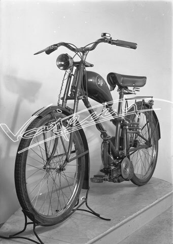 Cicli GOTT : di Chemello e Cappelletti. lastra di vetro - negativo bianco e nero fto mm 130x180