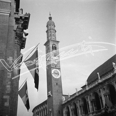 Basilica Palladiana. pellicola - negativo bianco e nero fto mm 60x60