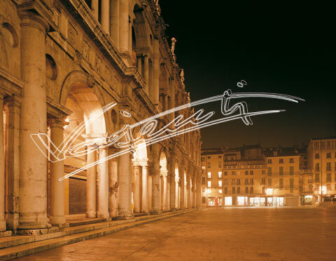 Piazza dei Signori. pellicola - diapositiva e negativo colore 10x12
