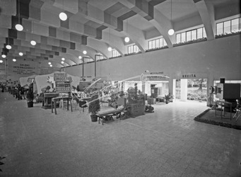 Fiera Campionaria di Vicenza 1953 Padiglione della Ceramica Fiera Campionaria di Vicenza 1953 Padiglione della Ceramica