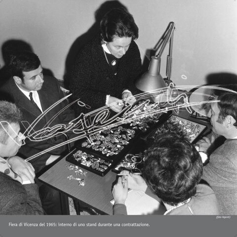 Il Valore della Mano : Cento anni di evoluzione dell`Artigianato Orafo. Pellicola - negativo colori f.to mm 90X120